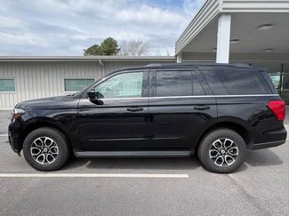 Used 2024 Ford Expedition XLT video 2