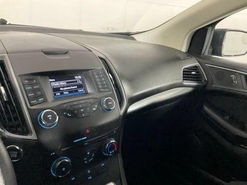 Used 2018 Ford Edge SE FWD image 15