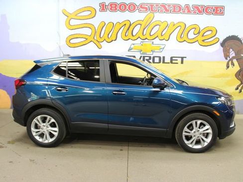 Used 2021 Buick Encore GX Preferred FWD image 1