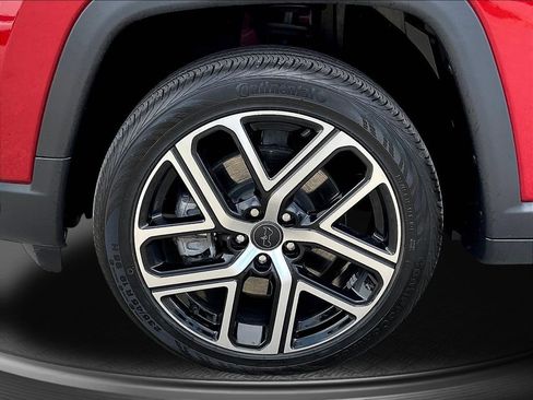 Used 2025 Jeep Compass Limited AWD/4WD image 34