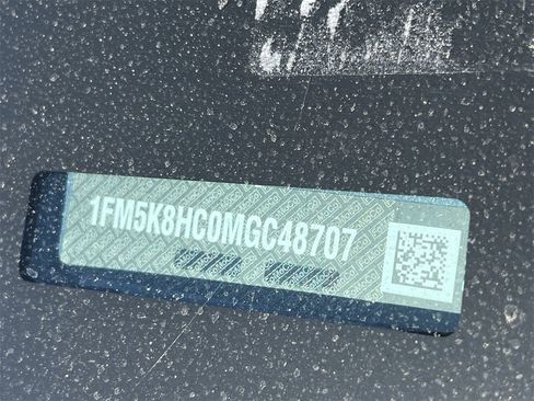 Used 2021 Ford Explorer Platinum w/ Equipment Group 601A image 8