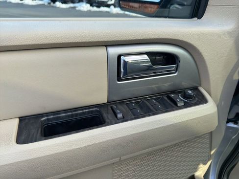 Used 2016 Ford Expedition Limited w/ Equipment Group 301A image 29