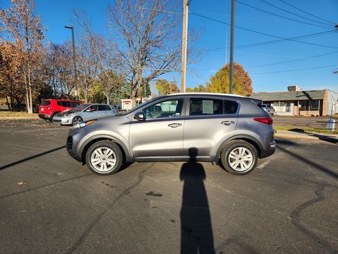 Used 2019 Kia Sportage LX w/ LX Popular Package image 4