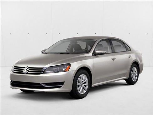Used 2013 Volkswagen Passat 2.5 S image 1