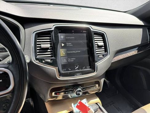 Used 2018 Volvo XC90 T6 Momentum w/ Convenience Package AWD/4WD image 14