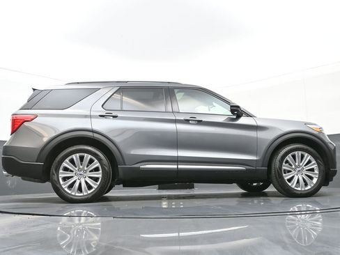 Used 2022 Ford Explorer Limited w/ Limited Technology Package image 47
