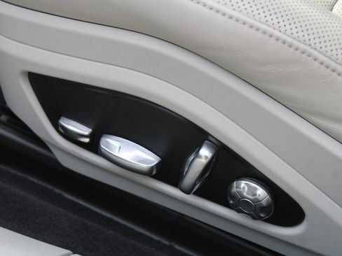 Used 2018 Porsche Panamera 4S image 22