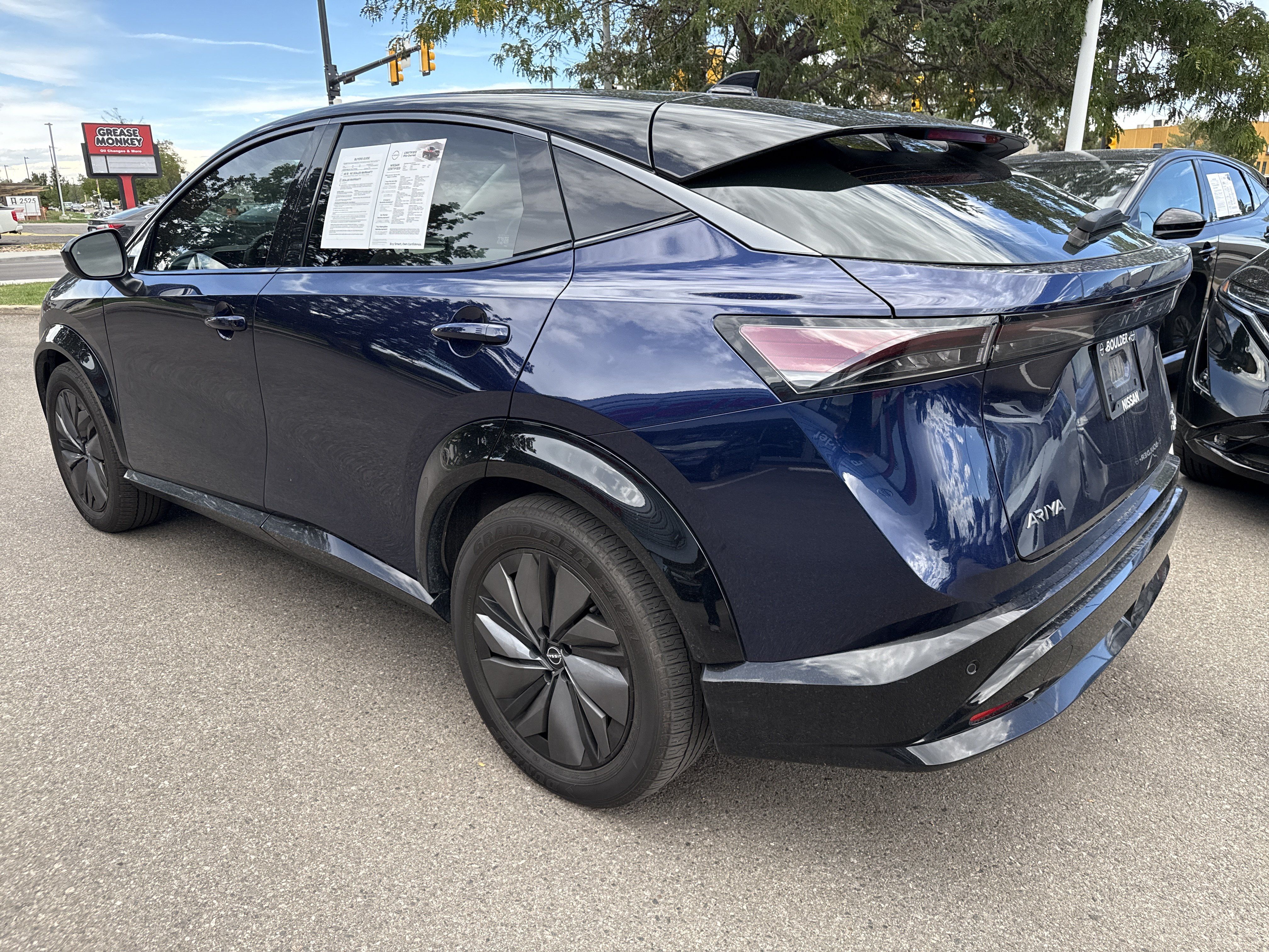 Used 2024 Nissan Ariya AWD image 5