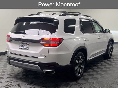Used 2025 Honda Pilot Elite image 5