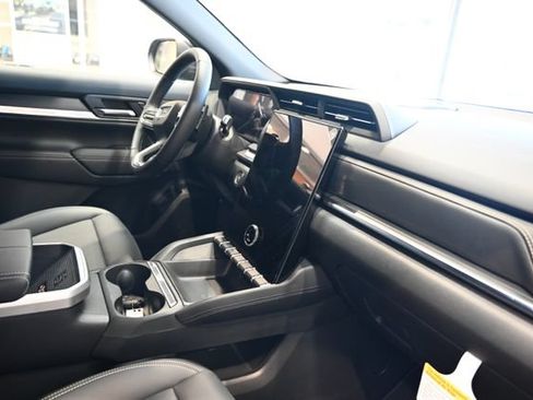 New 2026 GMC Terrain Elevation w/ Elevation Premium Package AWD/4WD image 13