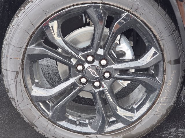New 2027 Chevrolet Traverse RS w/ LPO, Floor Liner Package AWD/4WD image 12