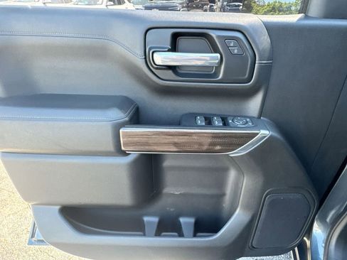 Used 2022 Chevrolet Silverado 1500 LT RWD image 15