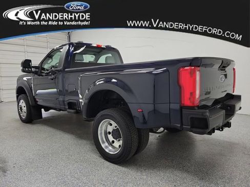 Used 2023 Ford F450 XL image 4