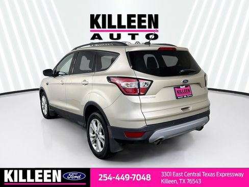 Used 2017 Ford Escape SE w/ Equipment Group 201A FWD image 7