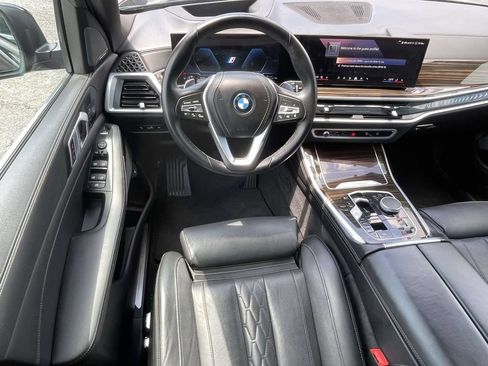 Used 2025 BMW X5 xDrive50e AWD/4WD image 12