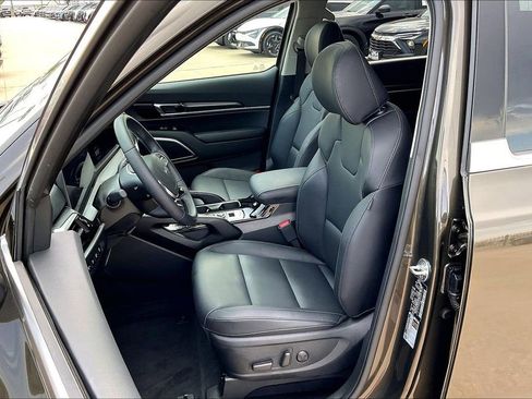 Used 2025 Kia Telluride S AWD/4WD image 25