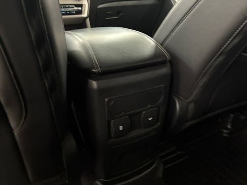 Used 2023 Ford Explorer XLT w/ Equipment Group 202A AWD/4WD image 19