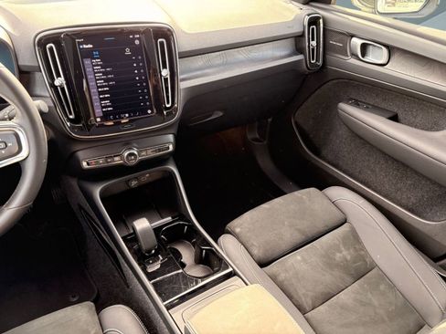 Certified 2023 Volvo C40 P8 Recharge Ultimate image 23