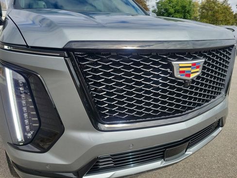New 2026 Cadillac Escalade Platinum Sport w/ LPO, Floor Liner Package AWD/4WD image 24