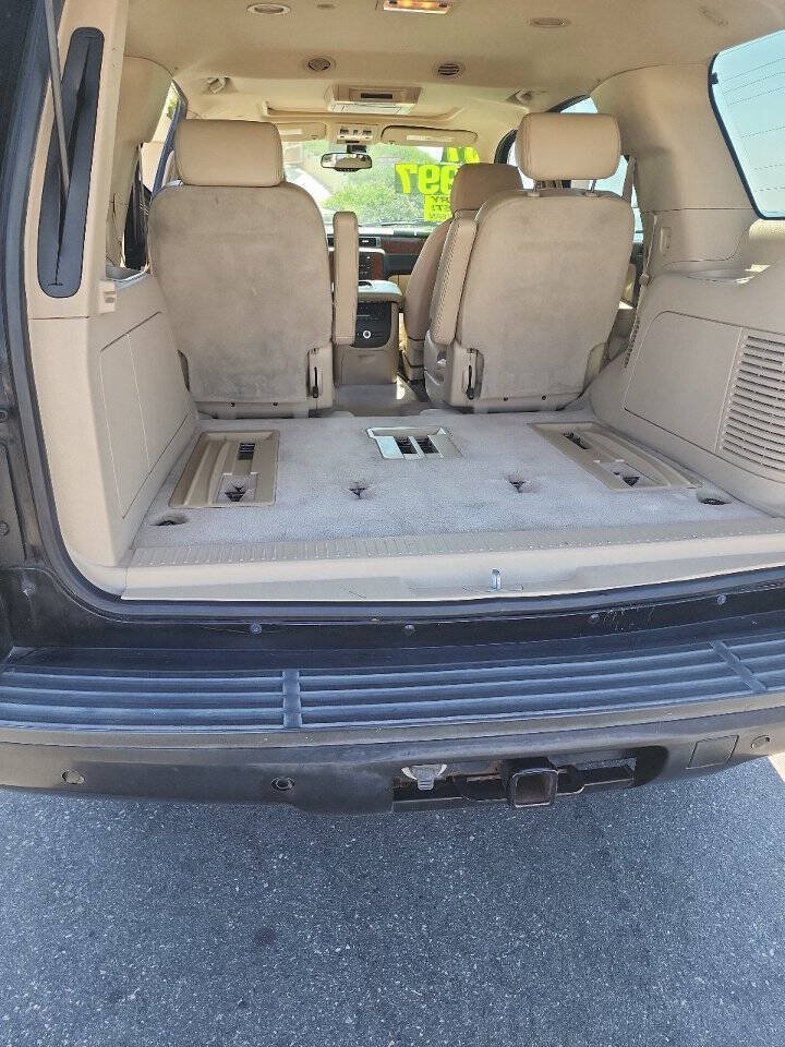 Used 2007 Chevrolet Tahoe LT w/ LT Preferred Equipment Group RWD image 17
