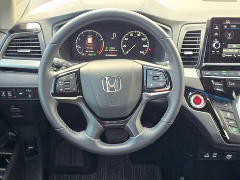 Used 2025 Honda Odyssey Touring image 15