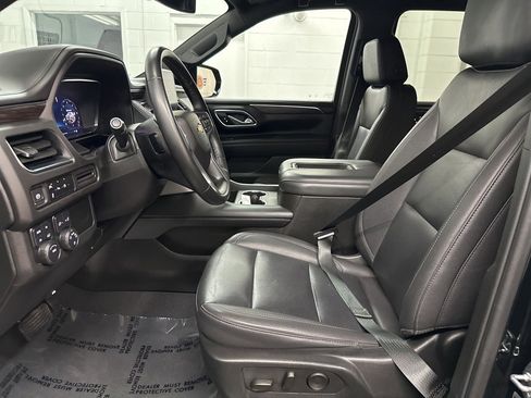 Used 2024 Chevrolet Suburban LT image 20