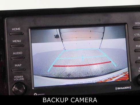 Used 2021 Toyota RAV4 XLE Premium image 18