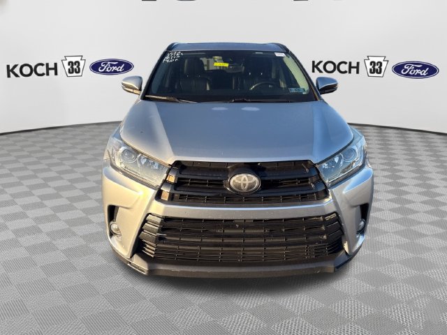Used 2017 Toyota Highlander SE AWD/4WD image 2