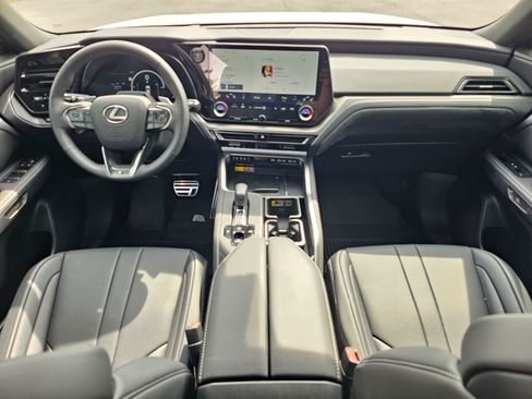 Used 2026 Lexus TX 500h AWD w/ Technology Package image 14