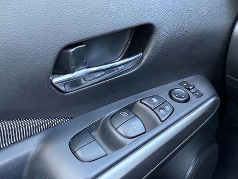 Used 2020 Nissan Kicks SV FWD image 20