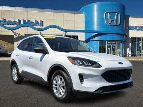 Used 2022 Ford Escape SE AWD/4WD image 1