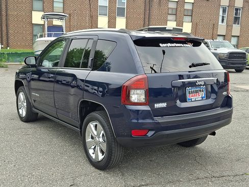 Used 2014 Jeep Compass Latitude FWD image 4