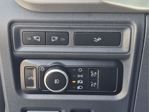 Used 2024 Ford F150 Lariat AWD/4WD image 28
