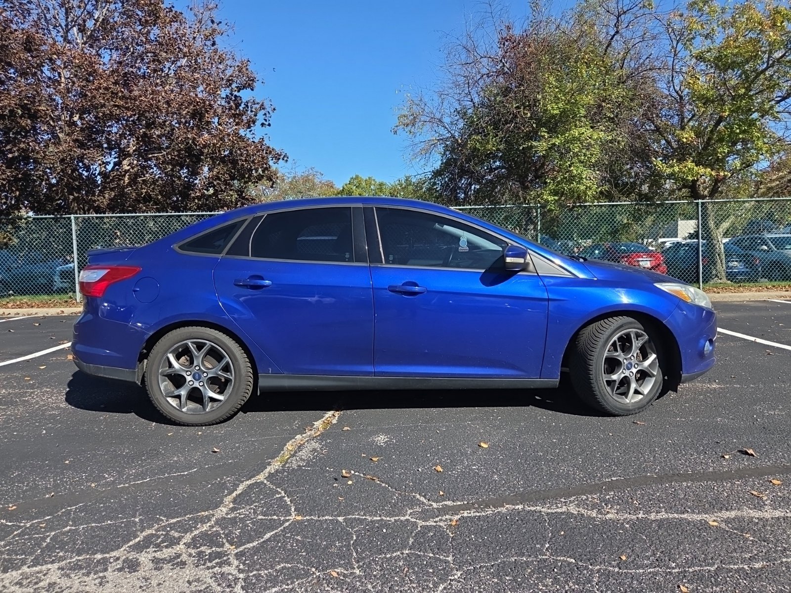 Used 2013 Ford Focus SE FWD image 2