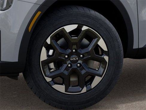 New 2025 Kia Sorento S image 9