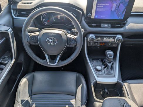 Used 2023 Toyota RAV4 XSE AWD/4WD image 33