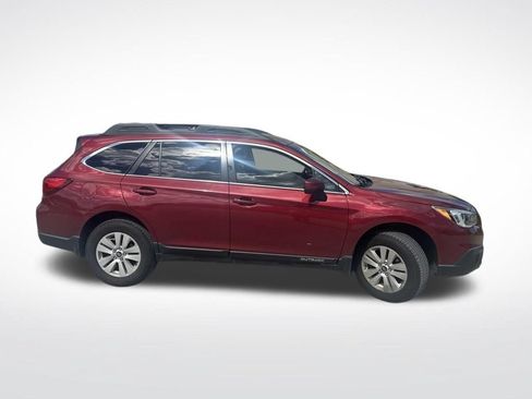 Used 2017 Subaru Outback 2.5i Premium AWD/4WD image 4