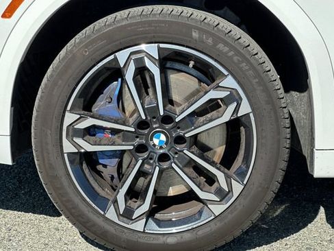 Used 2025 BMW X2 xDrive28i w/ M Sport Package AWD/4WD image 31