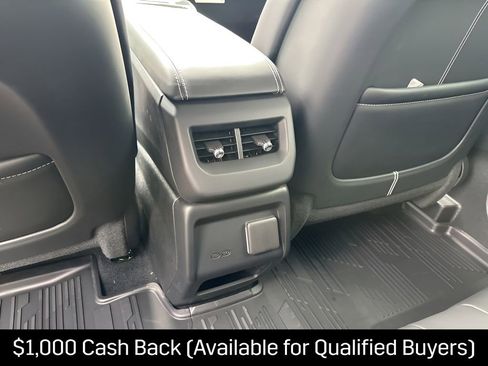 New 2026 Cadillac Optiq Sport 1 w/ LPO, Floor Liner Package AWD/4WD image 21