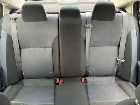 Used 2025 Nissan Versa SV FWD image 32