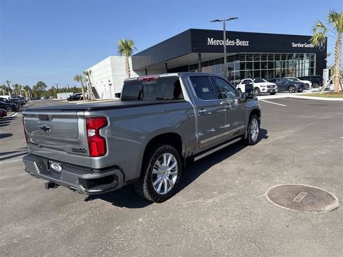 Used 2024 Chevrolet Silverado 1500 High Country w/ High Country Premium Package image 3