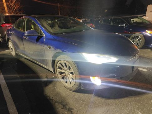 Used 2017 Tesla Model S 90D image 2