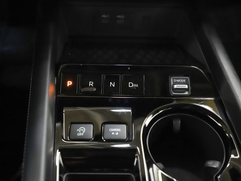Used 2025 Nissan Murano SV AWD/4WD image 24