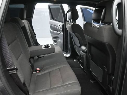 Used 2021 Jeep Grand Cherokee Laredo AWD/4WD image 25