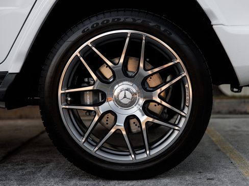 Used 2025 Mercedes-Benz G 63 AMG 4MATIC image 11