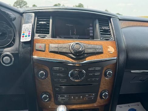 Used 2014 INFINITI QX80 4WD w/ Theater Package image 24