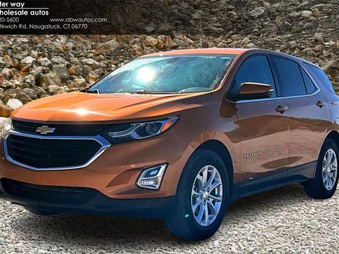 Used 2018 Chevrolet Equinox LT image 1