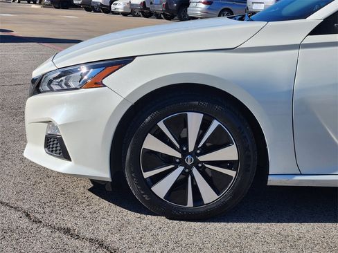 Used 2022 Nissan Altima 2.5 SV image 6