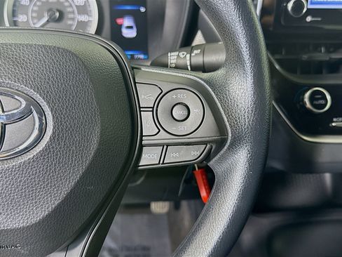 Used 2021 Toyota Corolla LE image 15