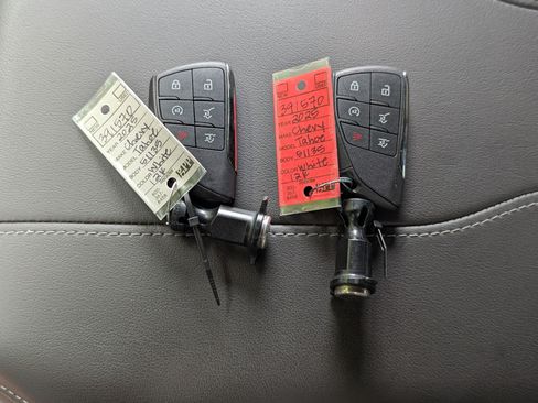 Used 2025 Chevrolet Tahoe Z71 w/ Comfort Package AWD/4WD image 43